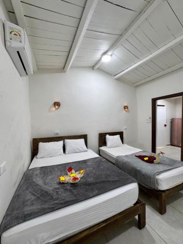 1 double bed, 1 twin bed, 1 sofa bed
