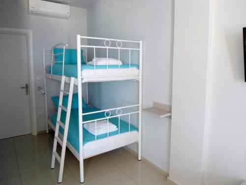 Petrakis sunset Room Type - Family Room with Sea View