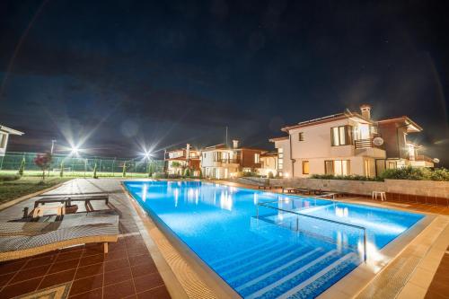 Villas in Complex Trakiyskiy Bryag, Lozenec (fotografie 6)