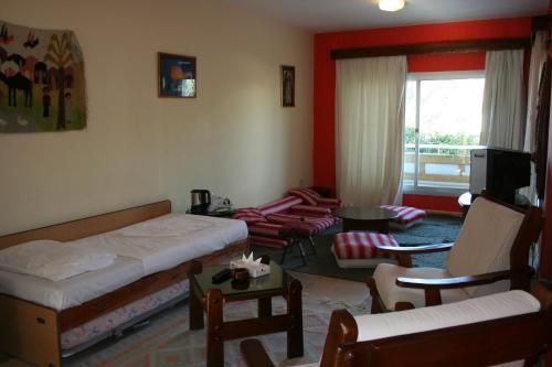 Triple Room image 2