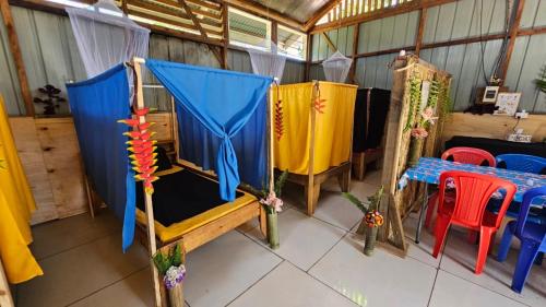 Ágy, Kelly's Mountain Honey Homestay in Goroka