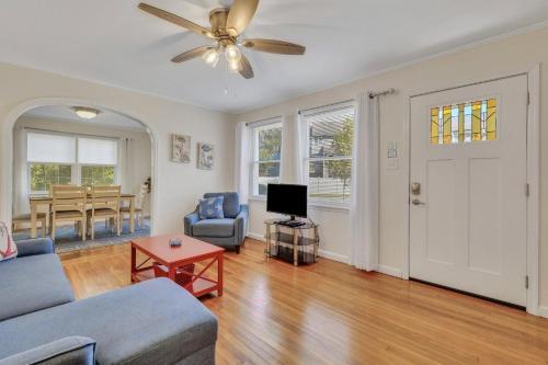 Thunderbolt Cottage - image 12