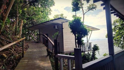 Mari Mari Sepanggar Lodge in Sepangar Island