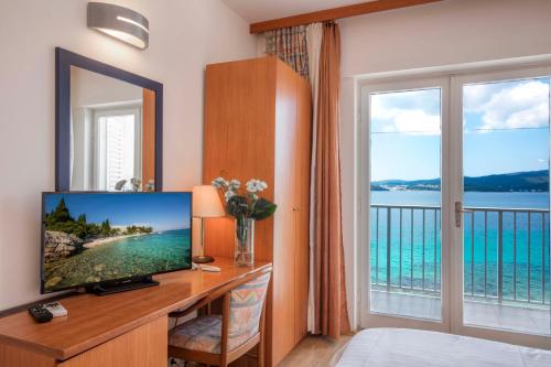 Comfort Double Room with Balcony and Sea View room in Orsan Maradiso Hotel by Aminess