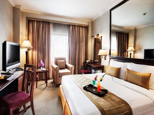 room detail thumbnail 1