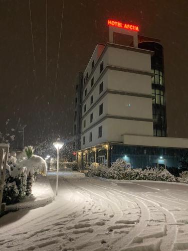 Hotel Ascua in คอมบินัต