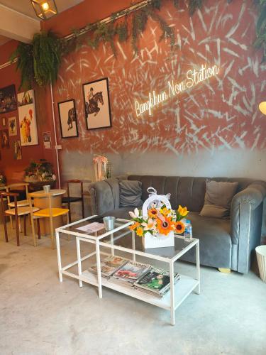 บริการและสิ่งอำนวยความสะดวก, บางขุนนนท์ สเตชั่น โฮสเทล (Bangkhunnon Station Hostel) in ธนบุรี