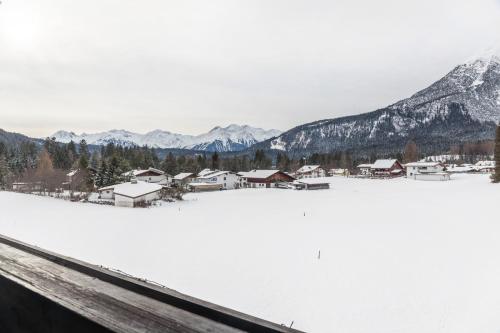 ทัศนียภาพภายนอกโรงแรม, Fewo 5 Haus am Lärchenhang (Fewo 5 Haus am Larchenhang) in ไพลค์