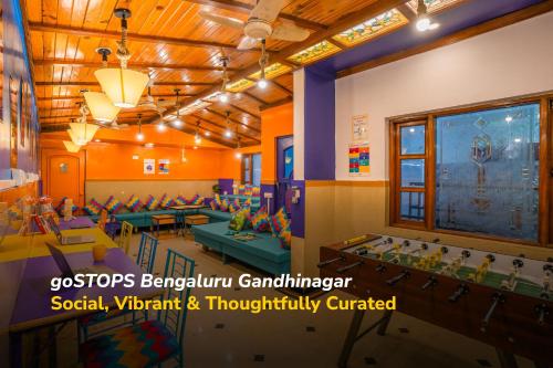 goSTOPS Bengaluru, Gandhi Nagar Majestic - Private Rooms & Dorms