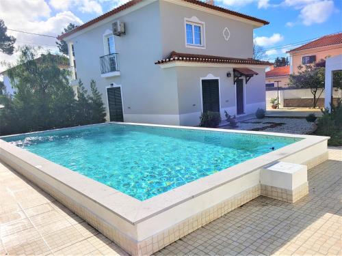 Casa Luz - Brejos de Azeitão (Casa Luz - Brejos de Azeitao) in อะเซเตา