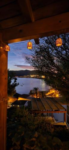 8 Islas in ลาสปลายิตาส