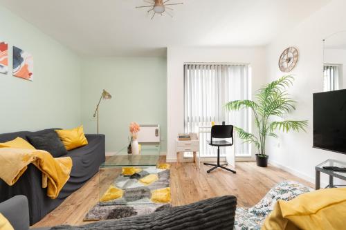 Beehive Salford Quays immaculate 1-Bed Flat with free-parking, Манчестер