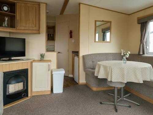 Golden Gate Holiday Centre - Holiday Accommodation 19059