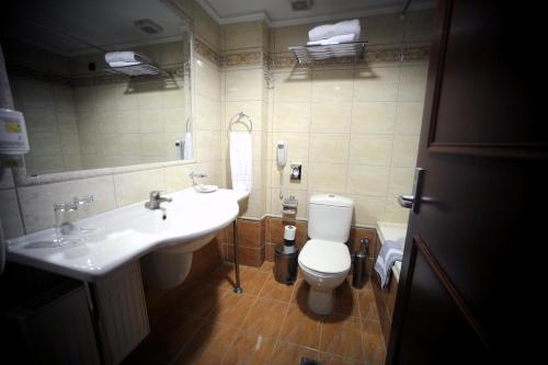 Avalon Airport Hotel Thessaloniki - image 3