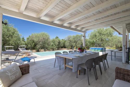 Villa Olivetta con piscina - Sorso