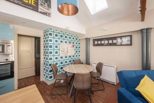 Dream Stays Bath - Queen Street - image 8
