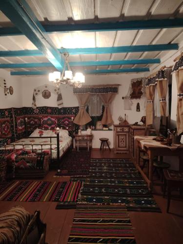 Căsuța de chirpici (Casuta de chirpici) in Dunavăţu De Sus