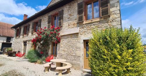 Ô Loue Rétro - 6 personne - 1er étage gîte à louer Abbans-Dessous