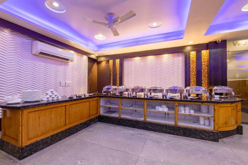 Restaurant, The Arch Premium - Delhi IGI Airport in New Delhi