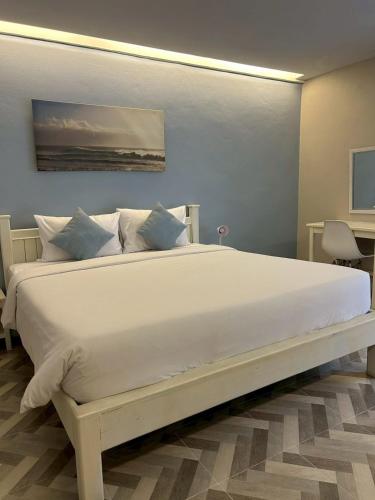 THE HABITAT Koh Chang - VJ Island View Room Type - Standard Double Room with Balcony
