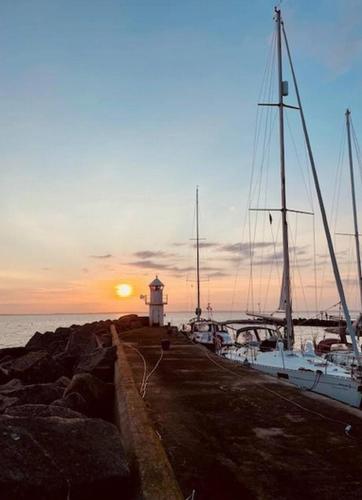 Sailboat 39ft Sleep 6 in Heart of City Centre in Fredrikstad in เฟรดริกสตัด