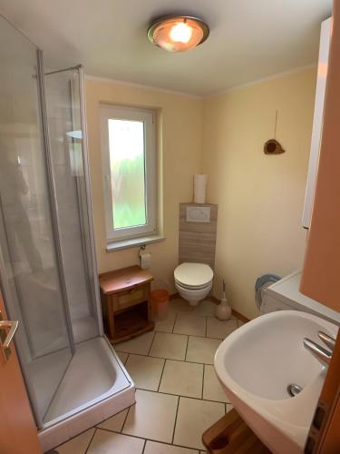 Fürdőszoba, Ferienhaus Loubier Marne in Marne