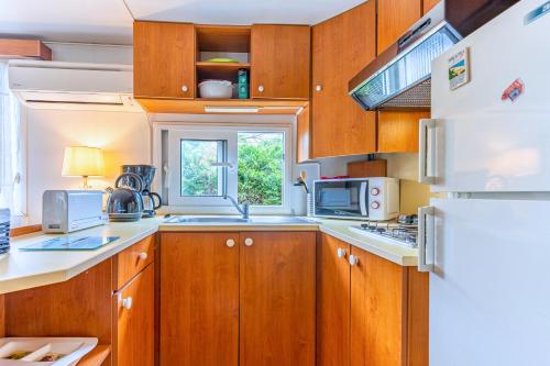 ห้องครัว, Mobilhome bord de mer Gujan Mestras in แวร์ดาล