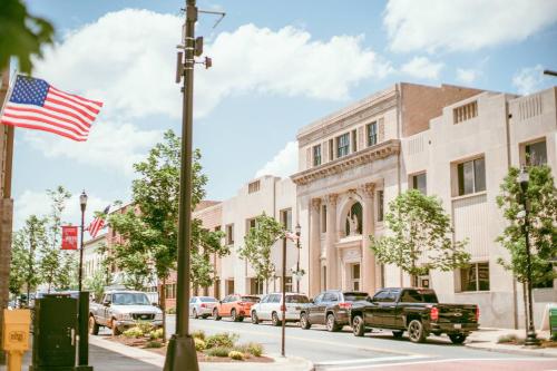 The Esquire Hotel Downtown Gastonia Ascend Hotel Collection - image 11
