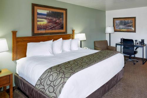 The Ridgeline Hotel at Yellowstone, Ascend Hotel Collection in Gardiner, USA
