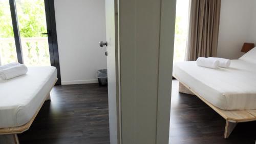 Hostal Bon Sol - image 8