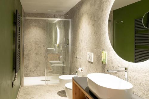 Ladinia Dolomites View - Adults Only Room Type - Deluxe Double Room with Shower