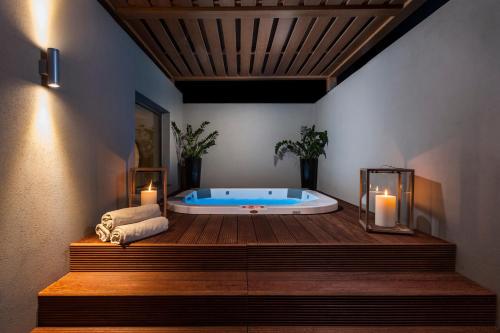 Hot tub, Samaria Hotel in Chania