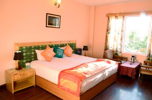 Hotel Lingzi Set in a prime location of Leh, Hotel Lingzi puts everything the city has to offer just outside your doorstep. The hotel offers guests a range of services and amenities designed to provide comfort and