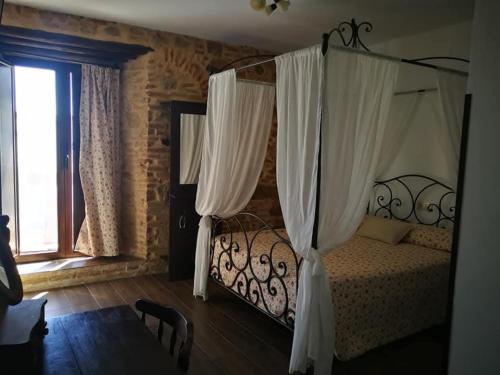 HOTEL RURAL TOCAMPAVI