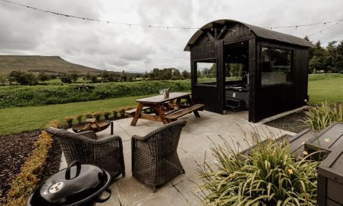 Shepherds Huts at Ballyness Farm in 鄧吉文