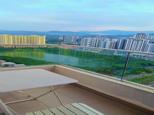 PV21 Luxe Comfort 3 Bedroom Modern Homestay - image 2