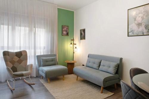 Superior One-Bedroom Apartment with Balcony