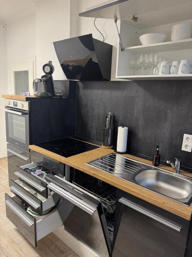 Instalaciones, Blauer Stein - Now Haus in Siegburg