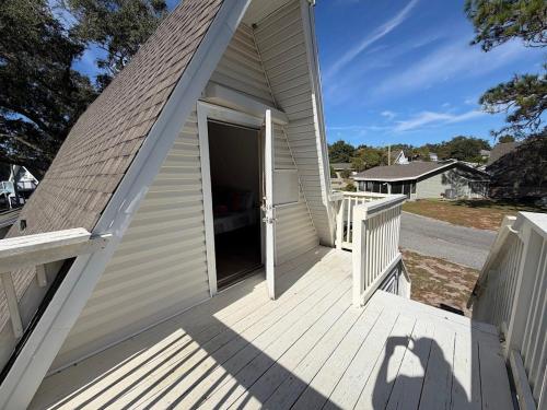 Cottage-pvt Lake & Pool Access Near Disney Wporch in Clermont