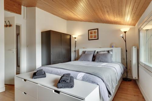 A Bordeaux, Climatisée avec billard - Location saisonnière - Le Bouscat