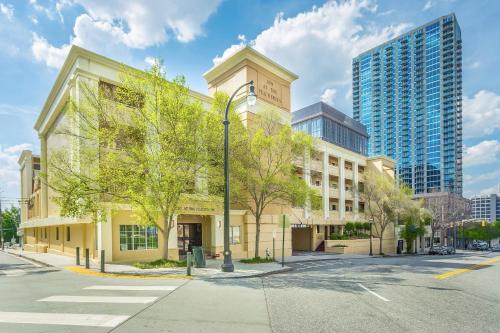 Inn at the Peachtrees, Ascend Hotel Collection in Atlanta, USA