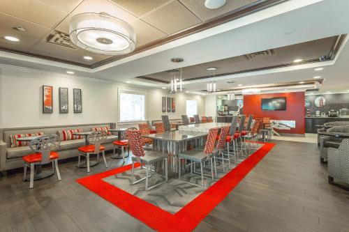 Inn at the Peachtrees Ascend Hotel Collection - image 6