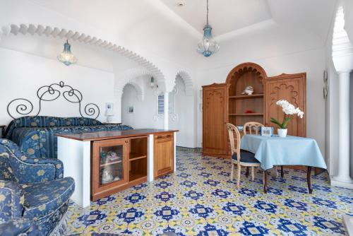 Hotel La Tonnarella - image 2