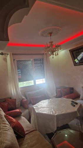 شقة رائعة حديثة التجهيز بأشقار هدوء لا مثيل له Wonderful newly furnished apartment in Ashkar with unparalleled tranquility