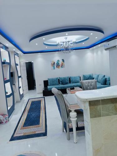 استديو مفروش فى المهندسين ميدان لبنان برج حديث – khách sạn tại Mohandesin