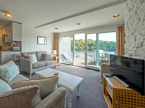 Middle Deck