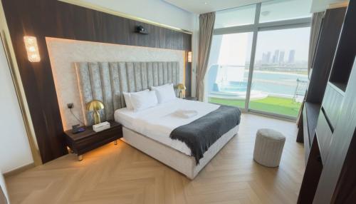 Highend Azure 1BR Sea View and Private Beach with Pool Access, Dubaï (photo 2)