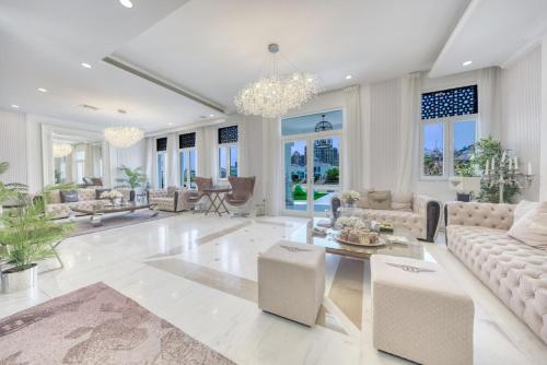 World Class Luxurious 6 BDR Villa In Palm Jumeirah - image 12