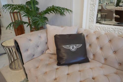 World Class Luxurious 6 BDR Villa In Palm Jumeirah - image 14