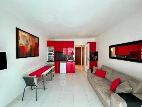 Viva Riviera Studio Residence Grand Hotel